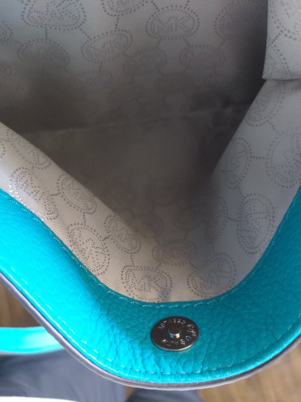 Michael Kors Teal Pebble Leather Shoulder Bag - Picture 4 of 9